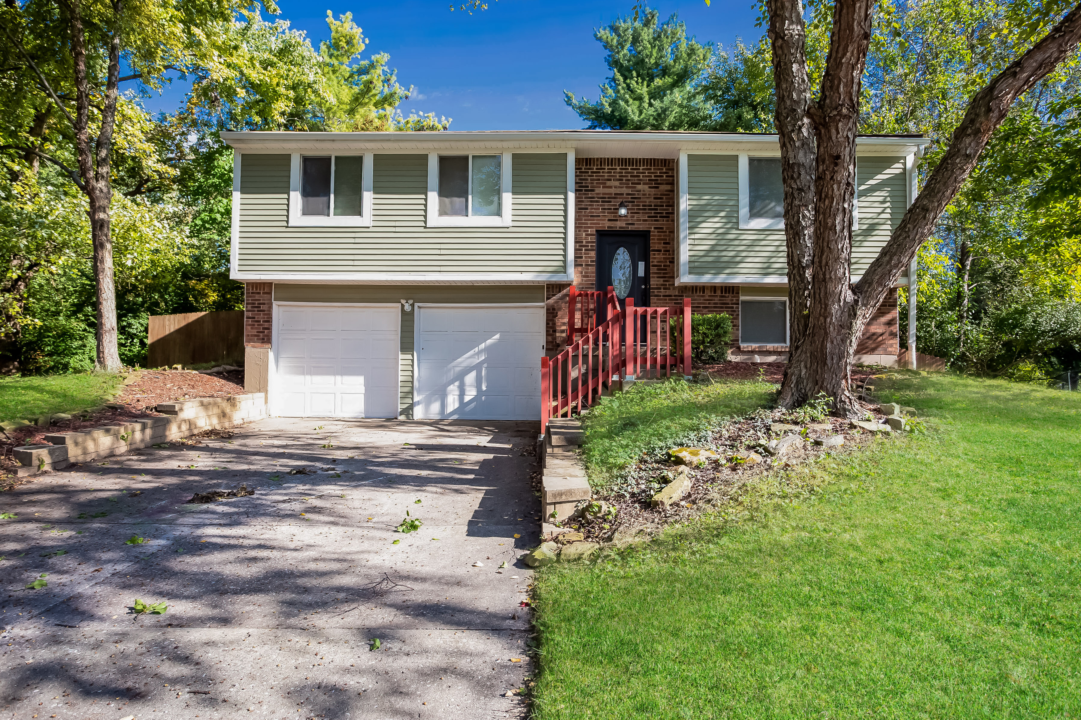 1002 Pecan Ct Indianapolis, IN 46217